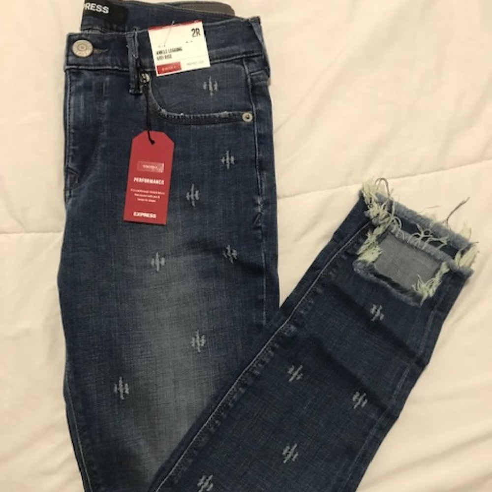 Express NWT mid rise ankle legging